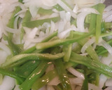 Foto del paso 1 de la receta: Pechuga de pollo con pimientos