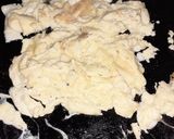 A picture of step 2 of Tomato Mayo Egg Sandwich.