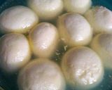 A picture of step 4 of Sponge Rasgulla.