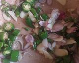 Foto langkah ke 1 dari resep Cumi Hitam Pedas.
