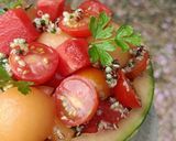 Une image de l'étape 6 de 🍈Salade de melon pastèque quinoa pêche tomate.