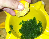 Foto del paso 3 de la receta: Merluza a la plancha con salsa verde