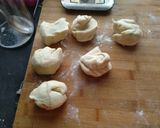 Une image de l'étape 4 de Buns farcie (tomate ou béchamel).