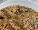 A picture of step 6 of Mooli ka paratha.
