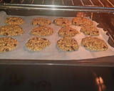 Foto del paso 6 de la receta: Galletas de avena, pera y chocolate sin azúcar