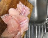 Hình bước làm 1 của món Cá Basa hấp sốt dầu hào