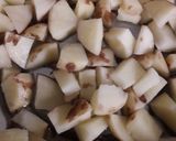 A picture of step 1 of Onion flower stalk fry.