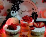 صورة لخطوة 9 من وصفة تحلية كيك الفانيليا بالفراولة والشوكولاته 🍓