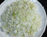 A picture of step 2 of Singaporean rice noodles.