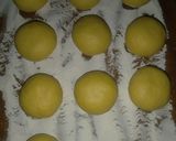 Foto langkah ke 3 dari resep Donat bomboloni labu kuning simpel tanpa telur.