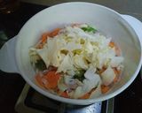Gambar langkah 4 resipi Sup Sayur Campur.