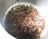 A picture of step 1 of Khushbudar Laziz Methi Gosht.