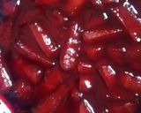 A picture of step 3 of 3 color Truti fruiti jelly.