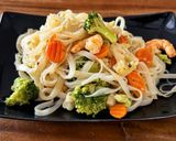 Foto del paso 6 de la receta Noodles con verduras y langostinos marinados