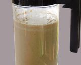 A picture of step 3 of Oats banana dates almond smoothie.