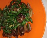 Foto langkah ke 5 dari resep 57. Oseng Kacang + Jamur Kuping.
