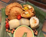 Foto langkah ke 6 dari resep Lontong isi.