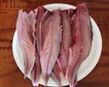 Foto del paso 1 de la receta: Caballa a la plancha con picada de ajo