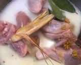 Foto langkah ke 1 dari resep Ayam goreng Kremes.
