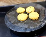 A picture of step 4 of Leftover Cooked Moong Dal Tikki.