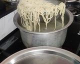 हक्का नूडल्स (hakka noodles recipe in marathi) रेसिपी स्टेप 4 फोटो 