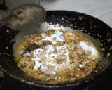 A picture of step 3 of Creamy Butter Garlic Mushroom.