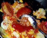 Foto langkah ke 2 dari resep Telur Scramble saus tomat gurih ala resep chenle moment HUT RI.