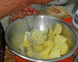 A picture of step 3 of Kachori.