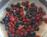 A picture of step 1 of Berries clafoutis.