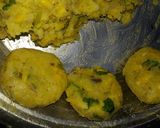 A picture of step 3 of Potato rice flakes and corn cutlets.