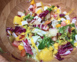 Foto del paso 1 de la receta: Ensalada de melón, mango, queso y serrano crujiente con vinagreta de mango