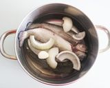 Foto del paso 1 de la receta: Sopa de trucha