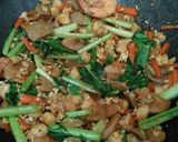 Foto langkah ke 3 dari resep Bihun Goreng Udang Special.