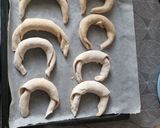 Részben teljes kiőrlésű magvas kifli recept fázis 5 fotója