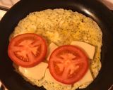 Foto del paso 2 de la receta: Omelette de queso y tomate