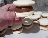 Foto del paso 7 de la receta: Alfajores de maicena con mucho dulce de leche