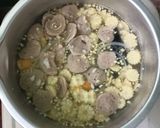 Foto langkah ke 3 dari resep Baby corn and meat ball soup.