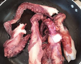 Foto del paso 1 de la receta: Pulpo en salsa de tomate