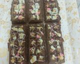 A picture of step 6 of Pista kunafa chocolate.