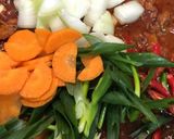 Foto langkah ke 4 dari resep Korean spicy stir fried pork / jeyuk bokkeum.