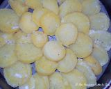 Foto del passaggio 2 della ricetta Filetti di Branzino in crosta di frutta secca con patate "Sabbiate"