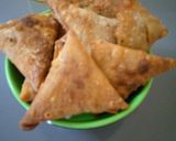 A picture of step 5 of Minced meat and egg samosa.