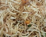 A picture of step 7 of Chinese Bhel.