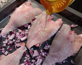Foto del paso 4 de la receta: Dorada a la espalda