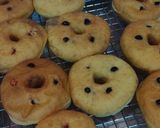 Foto langkah ke 7 dari resep 135. Donat ubi kuning bolong isi selai.