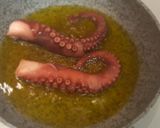Foto del paso 4 de la receta Pulpo frito con crema de patatas y salsa de adobo
