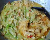 Foto langkah ke 5 dari resep Sambal Goreng Labu Siam Krecek.