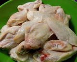 Foto del paso 1 de la receta: Alitas con estragón al horno
