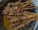 Foto langkah ke 4 dari resep Sate Maranggi Medium Well.