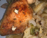 Foto del paso 3 de la receta: Pollo al horno a las finas hierbas con guarnición